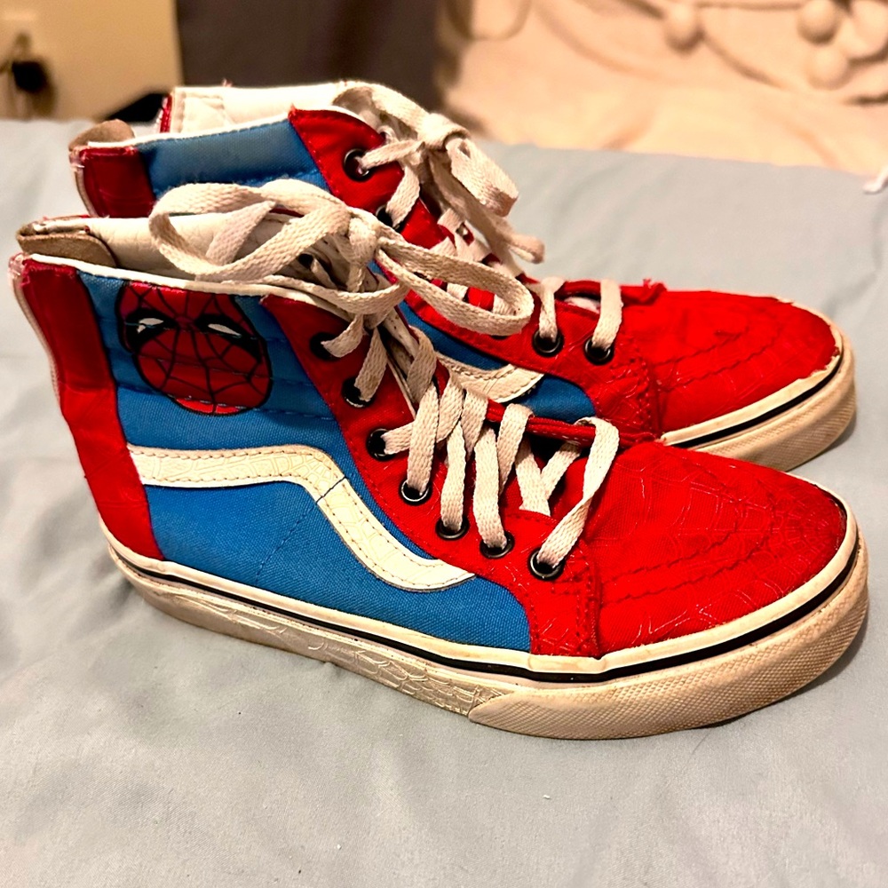 VANS Marvel Spider-Man Youth Sz 1 High tops Boys Girls